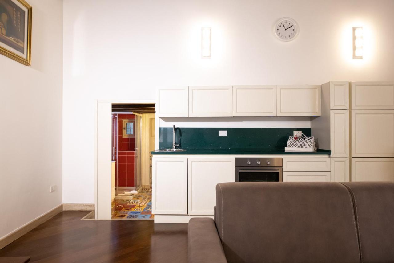 דירות רומא Magenta Collection Crociferi 2 מראה חיצוני תמונה